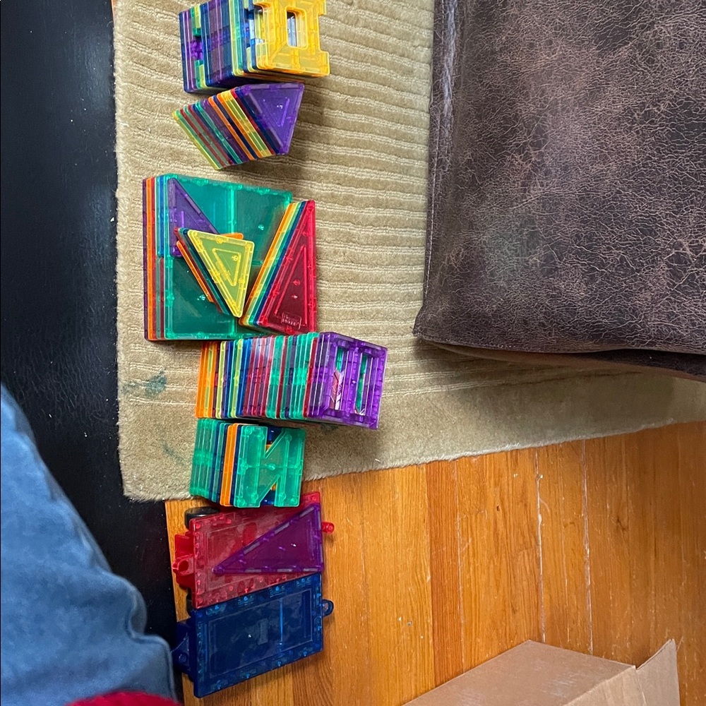 Colorful Magnetic Building Blocks Set - Picture 3 of 3